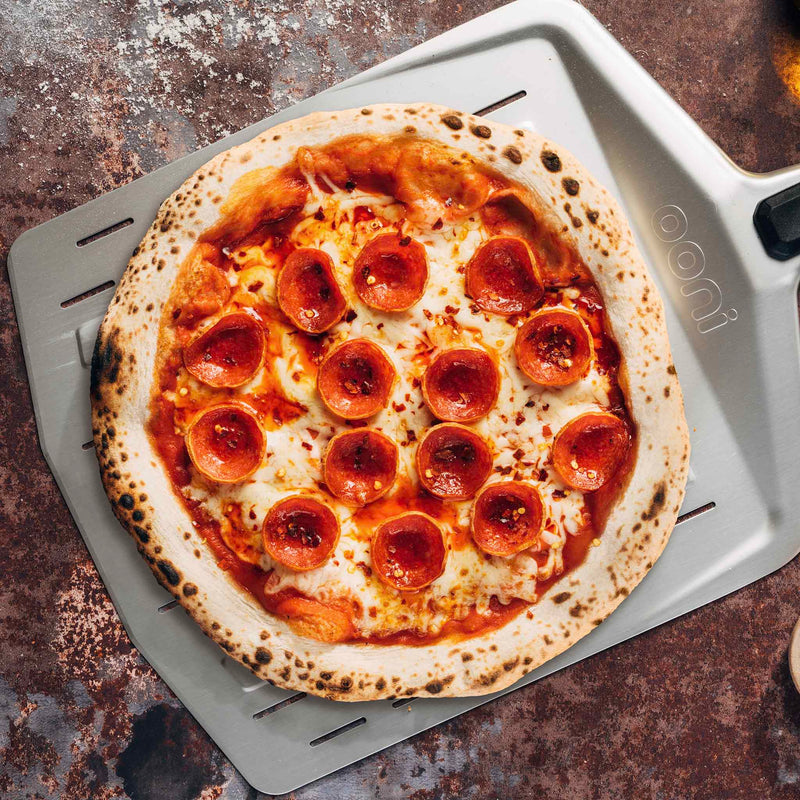 Load image into Gallery viewer, Ooni Perforated Pizza Peel - Pizzatanz
